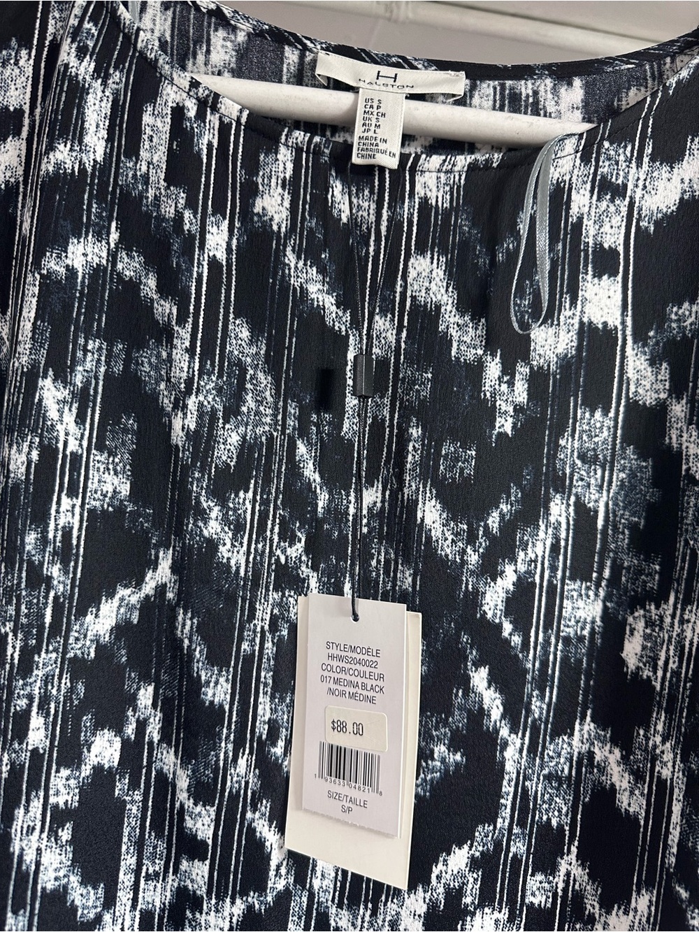 Halston Heritage Black and White Abstract Print Blouse